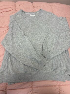AERIE Women’s Light Gray Crewneck Sweatshirt